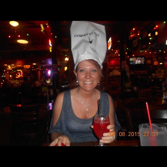 Meet the posher - Picture 1 of 13